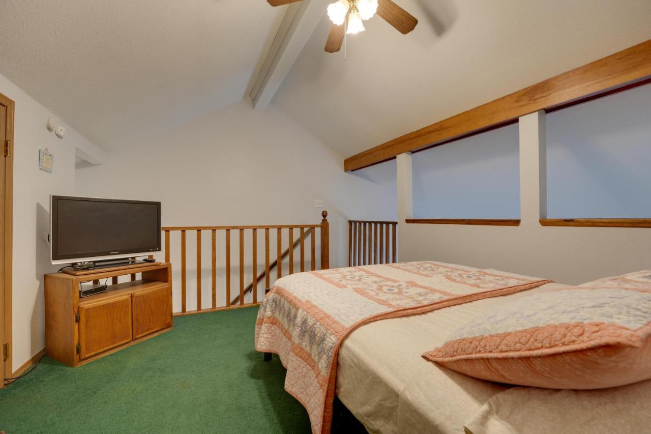 Condo With Balcony And Grill 3 Mi To Moonshine Beach! Branson Kültér fotó